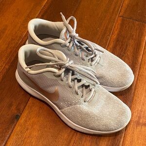 Nike Women's flex contact Sneakers